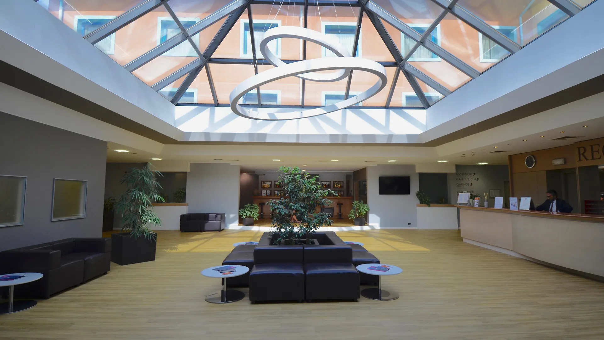 SHG Grand Hotel Milano Malpensa Somma Lombardo 4*,